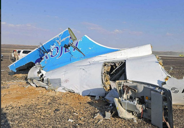 Картинка Трагедия в Египте: мог ли причиной крушения авиалайнера А321 послужить отказавший двигатель?