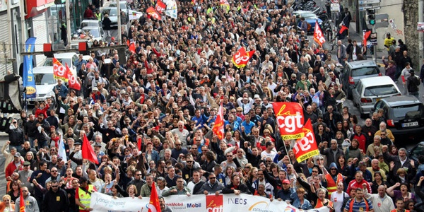 Фото Во Франции проходят забастовки против новых трудовых реформ Картинка Во Франции проходят забастовки против новых трудовых реформ