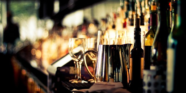 Картинка Продажа алкоголя в баре без лицензии