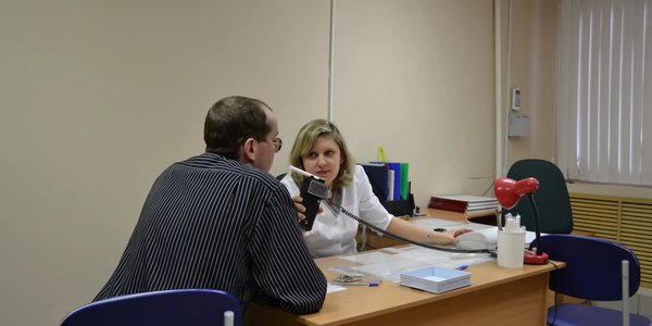 Минздрав предлагает тестировать работников на алкоголь