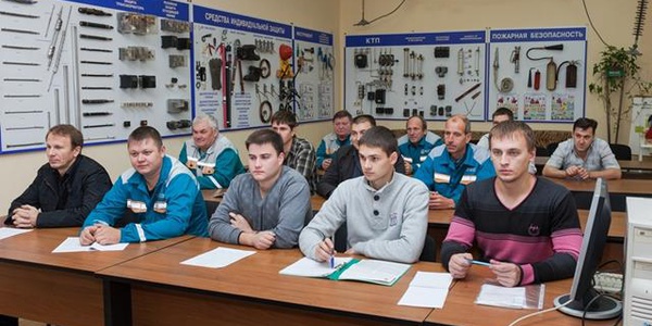 Фото Обучение неэлектрического персонала по электробезопасности Картинка Обучение неэлектрического персонала по электробезопасности