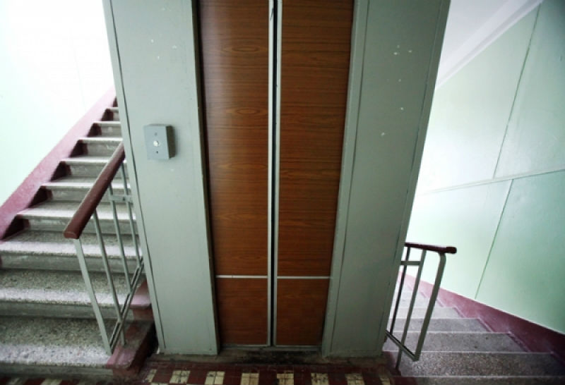 Картинка Ростехнадзор признал аварийными все лифты в «Алых парусах»