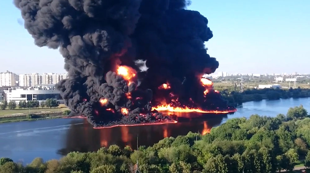 Картинка Пожар на Москве-реке – последствия экологического нарушения