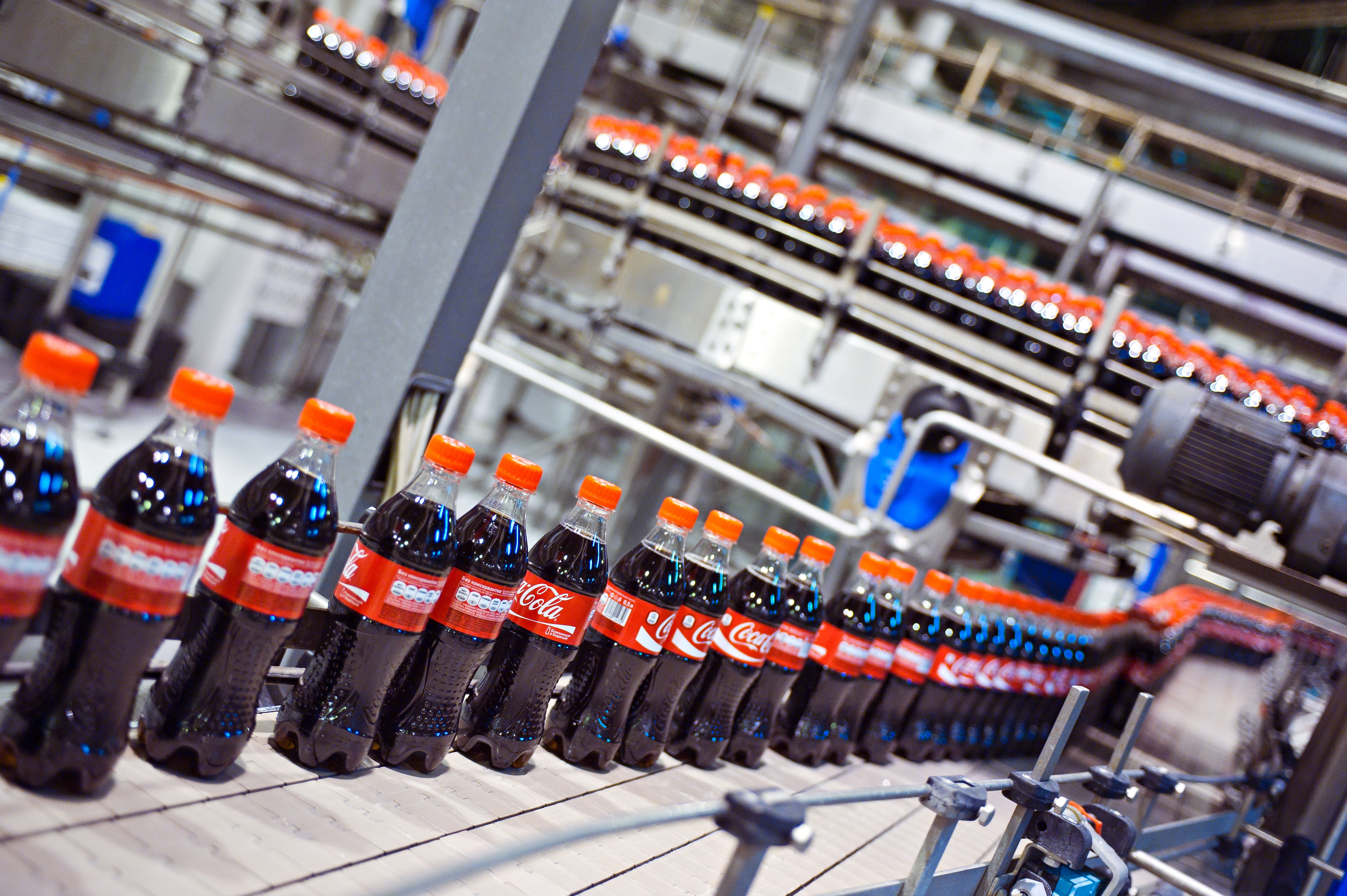 Картинка Завод Кока Кола оштрафован за нарушение трудового законодательства