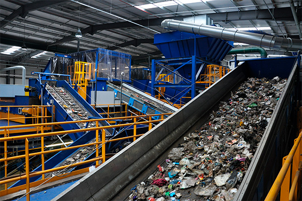 Картинка В Петербурге построят завод по переработке мусора греки и "ВТБ-Капитал"